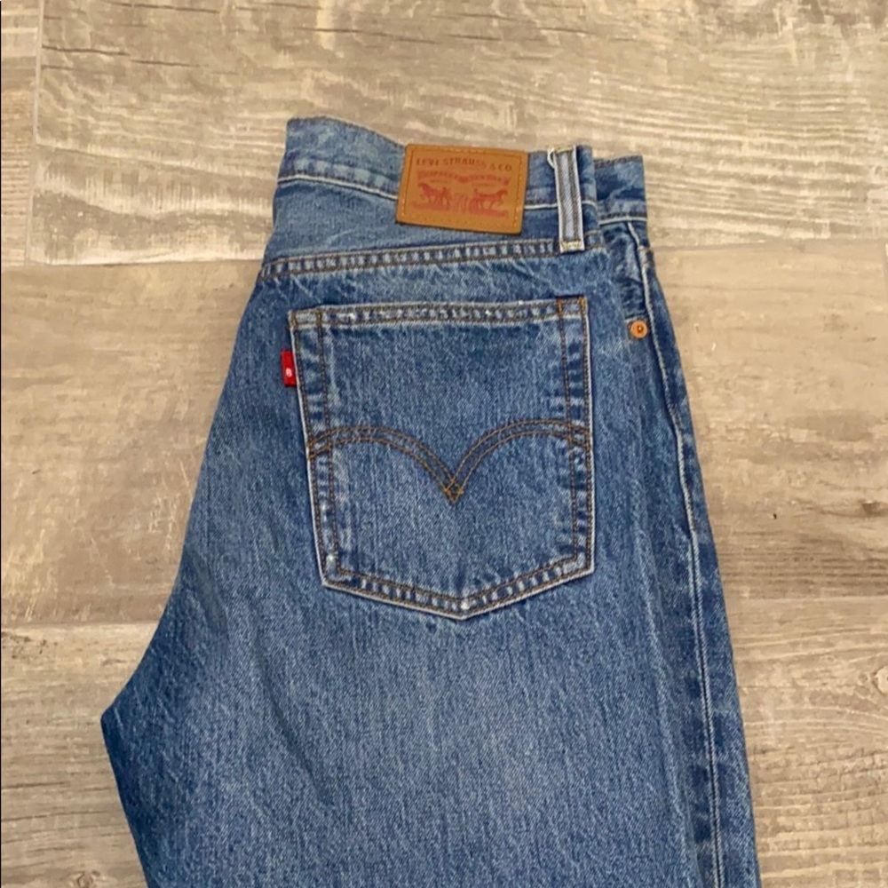 ONLY WORN ONCE Levi’s from Aritzia